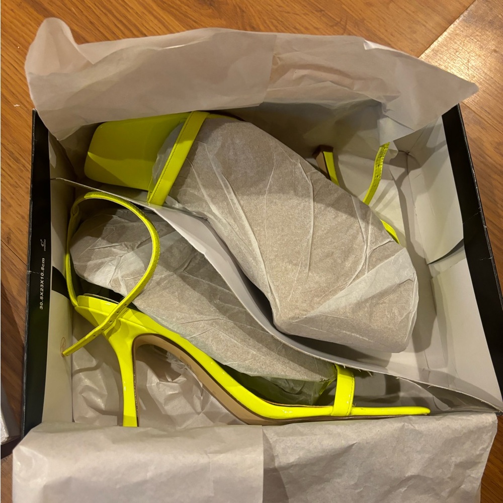 Nine West Bright yellow high heeled sandals - Size 10 - Picture 3 of 3